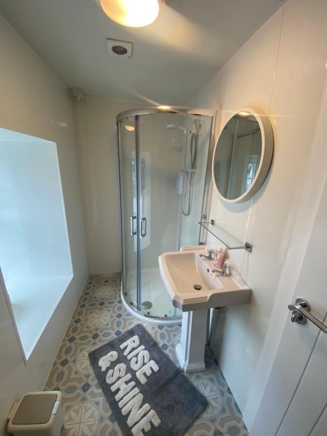 Baxters Apartments Милфорд Экстерьер фото